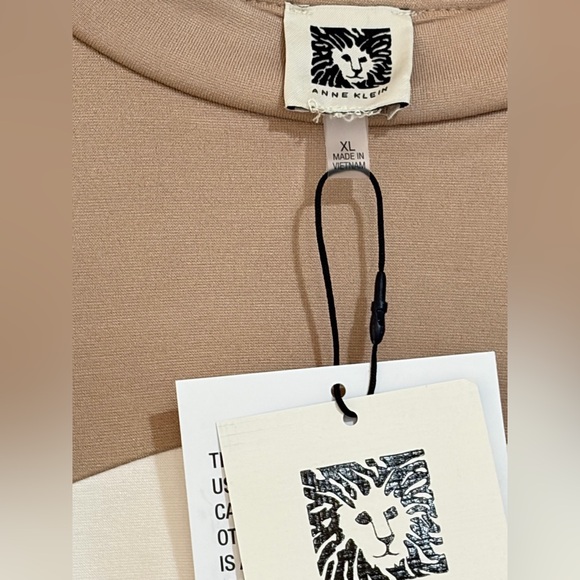 NWT SZ XL Anne Klein Two-Tone Puff-Sleeve top- Beige & Cream - Picture 2 of 9